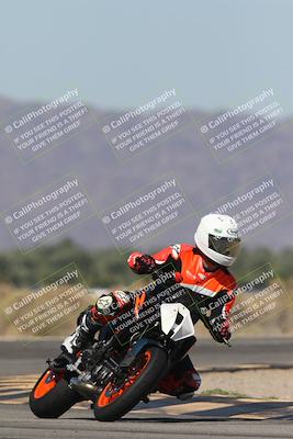 media/Oct-13-2025-Moto Forza (Mon) [[a66d839500]]/4-C Group/Session 3 (Turn 16)/